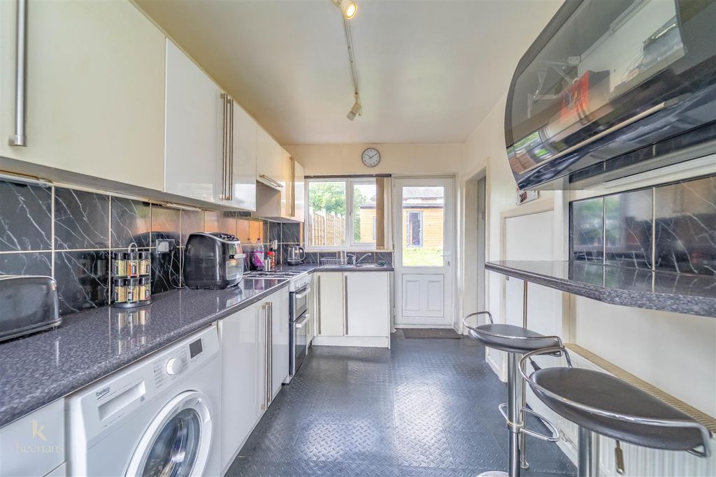 Property photo 3 of 19 Untitled-05860.Jpg