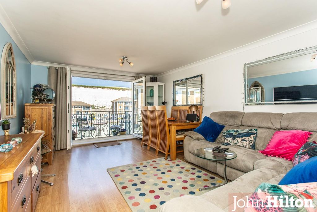 Property photo 2 of 15 Soveriegn Court-25.Jpg