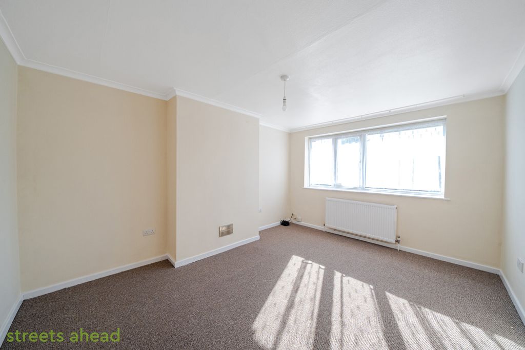 Property photo 2 of 11 0c0Fe82E-578A-45B...