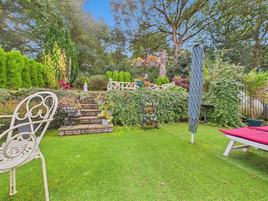 Property photo 2 of 20 Cam02453G0-Pr0193-Still015.Jpg