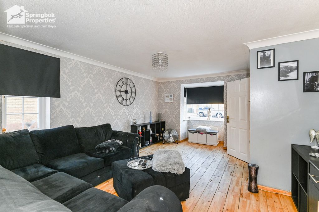 Property photo 3 of 18 3