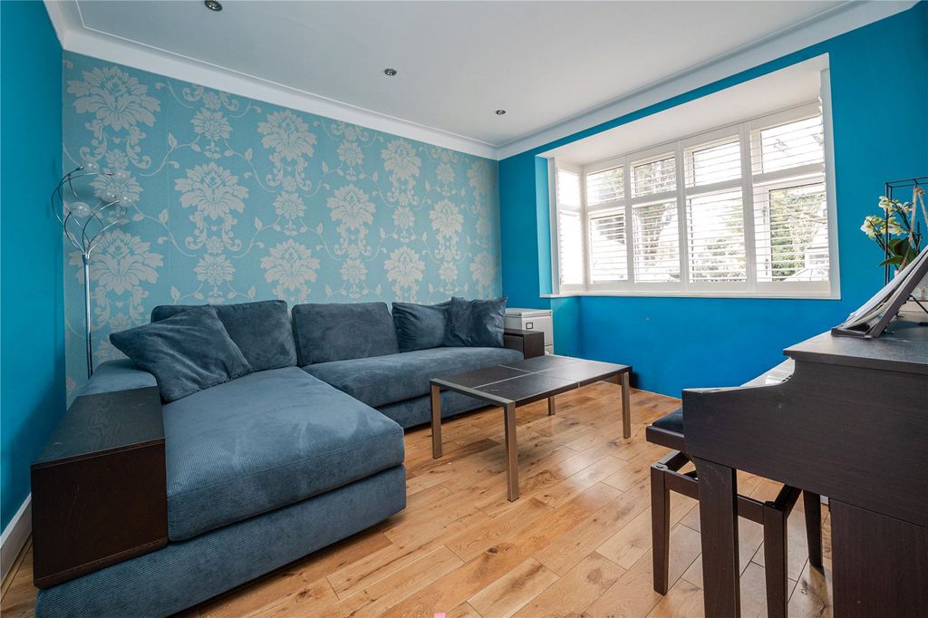 Property photo 2 of 18 Picture No. 2