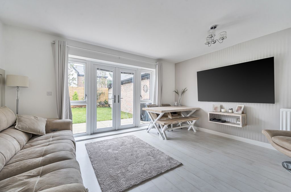 Property photo 2 of 24 1406075-13-698493...