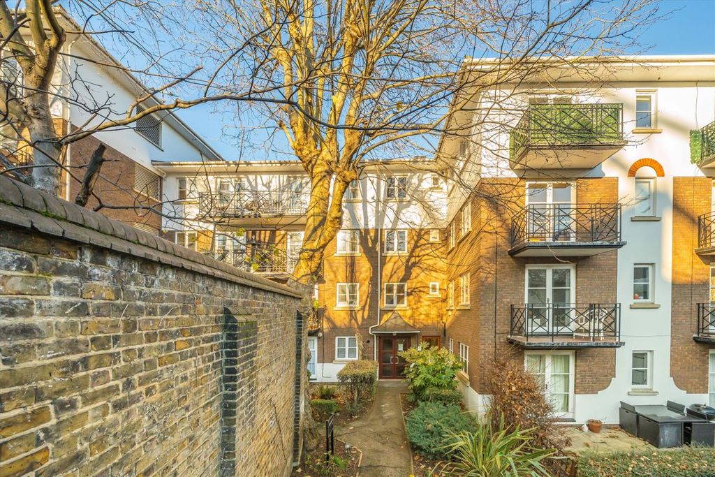 Property photo 2 of 9