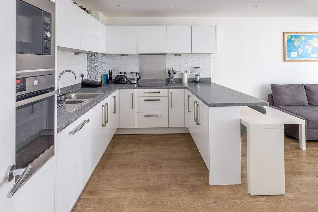 Property photo 2 of 10 Picture No. 08