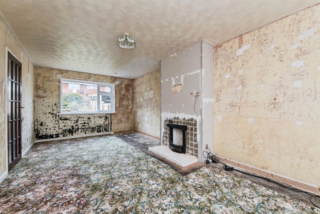 Property photo 3 of 11