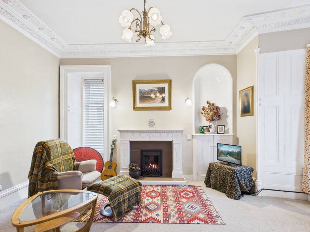 Property photo 2 of 35