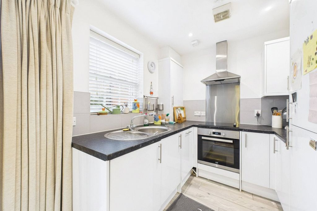 Property photo 3 of 12 Picture No. 13