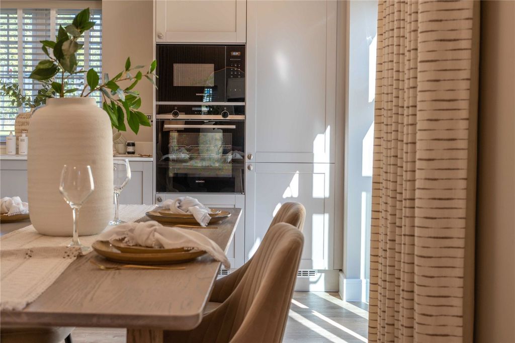 Property photo 3 of 13 Dining