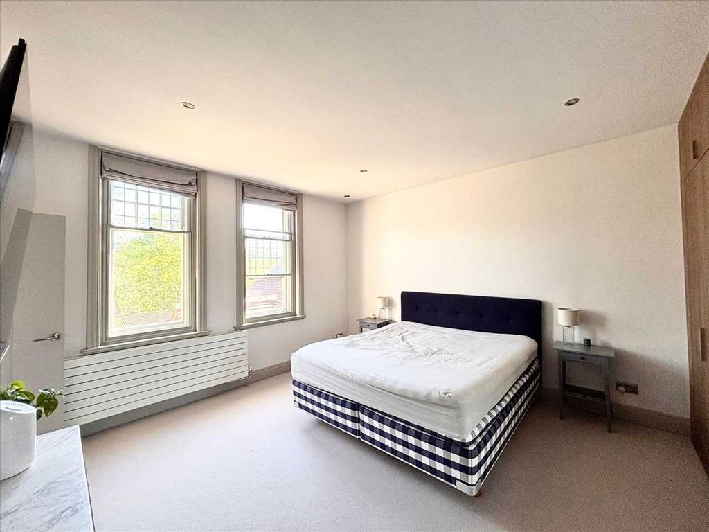 Additional image 20 of 4 bed flat for saleCavendish Road East, The Park, Nottingham NG7