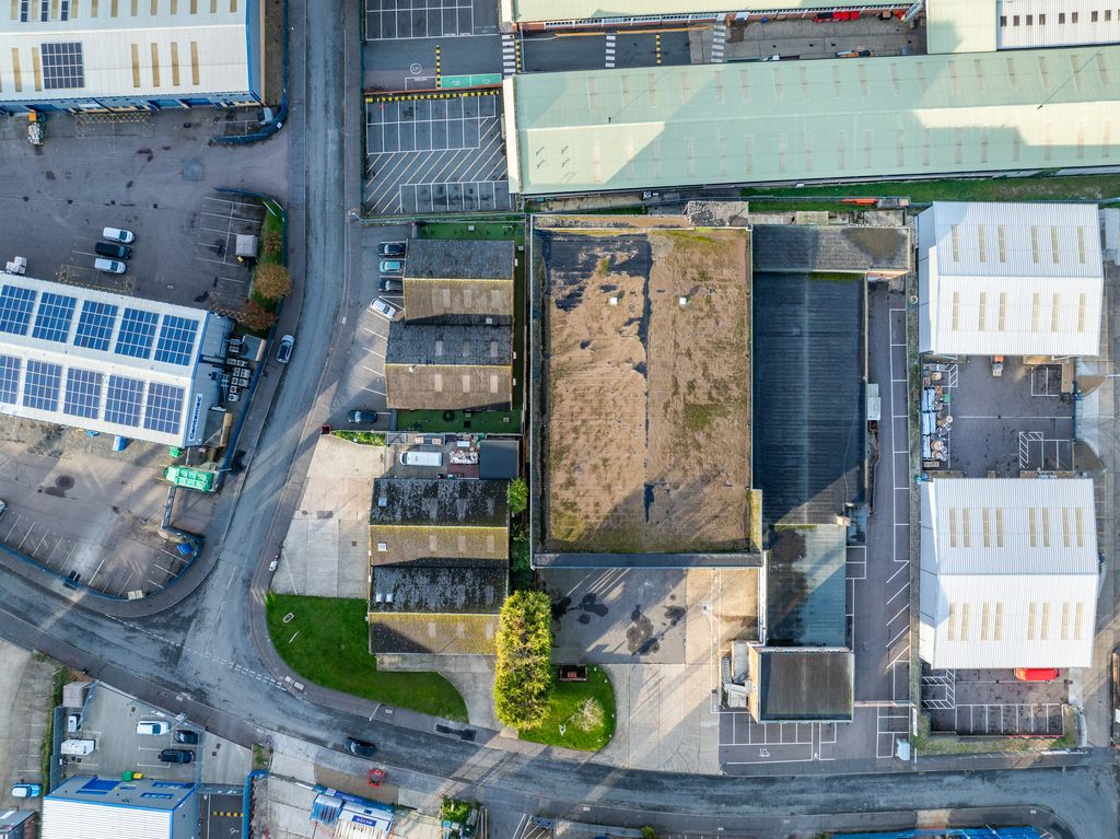 Property photo 3 of 12 Photo 44