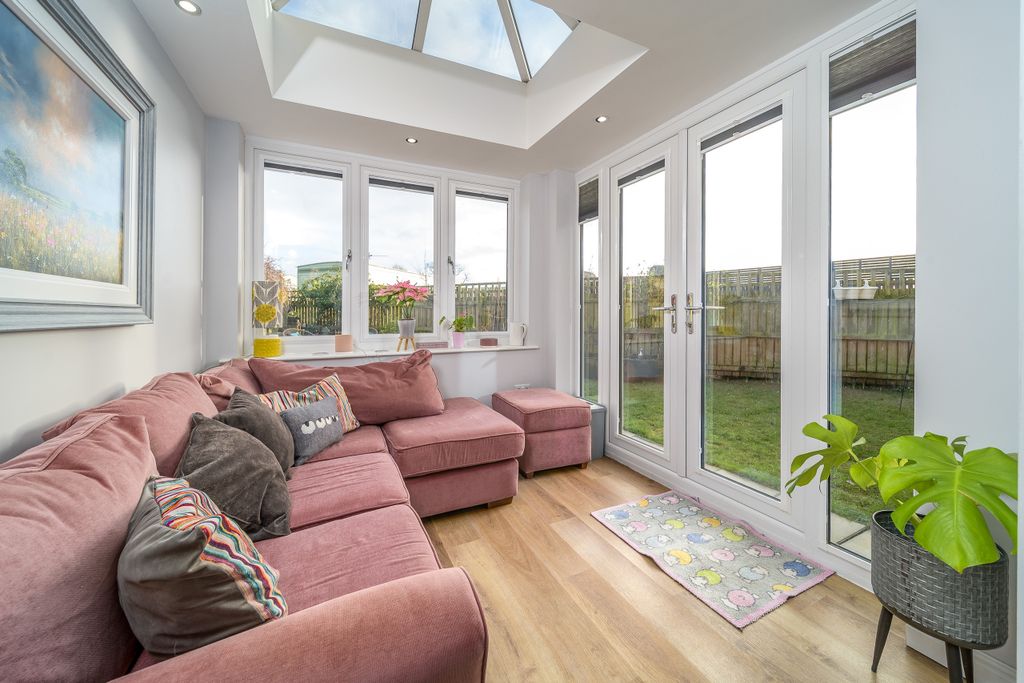 Property photo 3 of 35 Conservatory-1