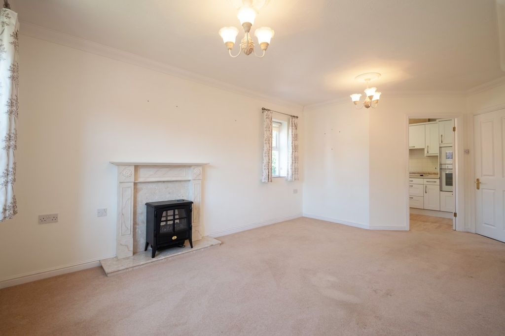 Property photo 3 of 16