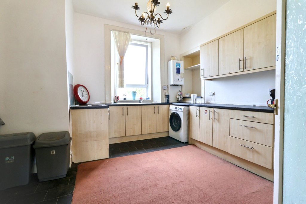 Property photo 3 of 13 Picture No. 01