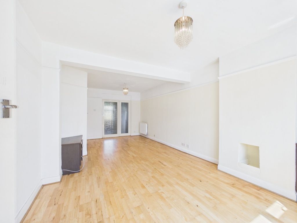 Property photo 2 of 15 Picture No. 05