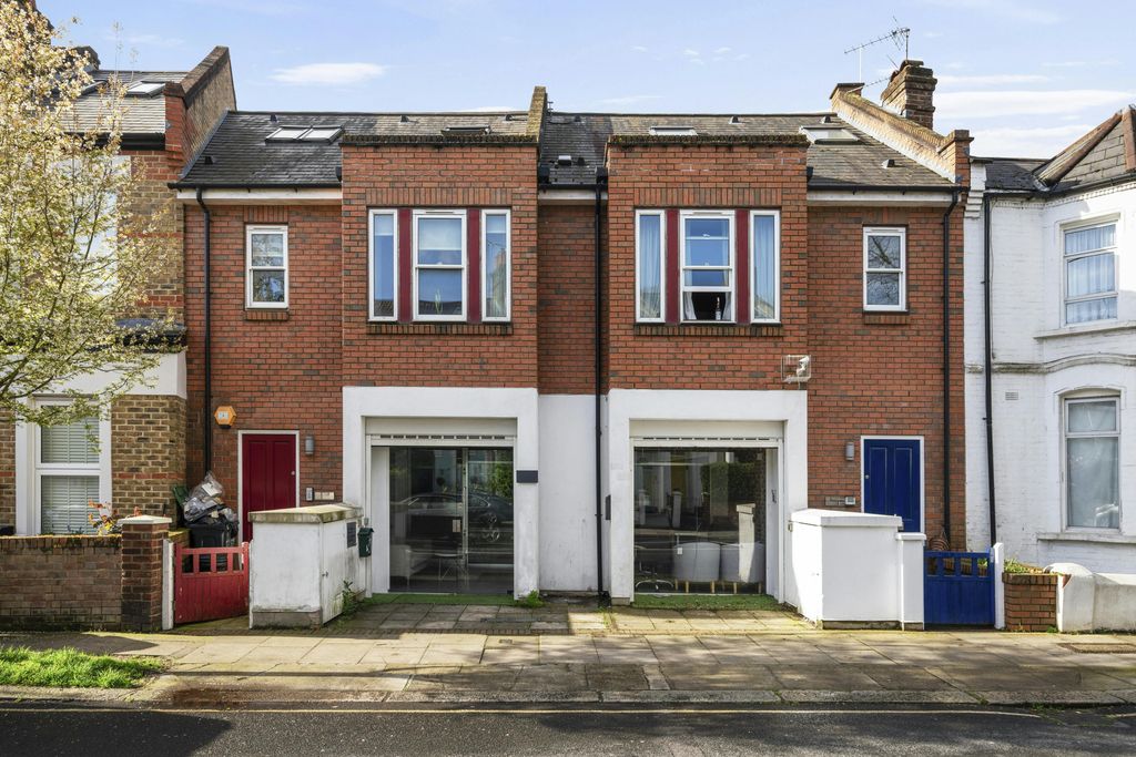 Property photo 1 of 12 105109 Sumatra Road Nw6 1Pl1.Jpg