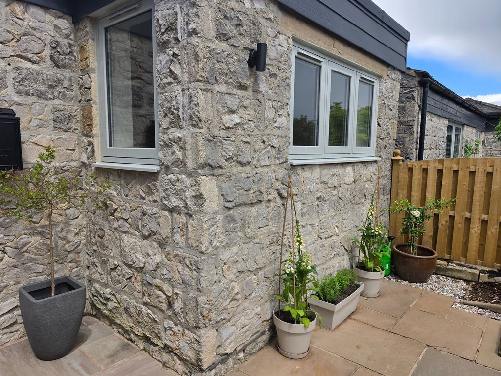 Property photo 3 of 24