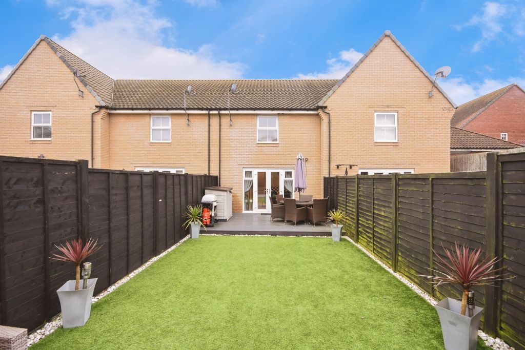 Property photo 2 of 19 Rear Garden