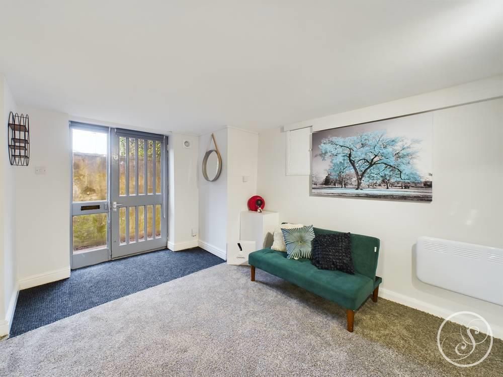 Property photo 3 of 5 Cam02071G0-Pr0230-Still010-Thumbnail-H750-70 (003)
