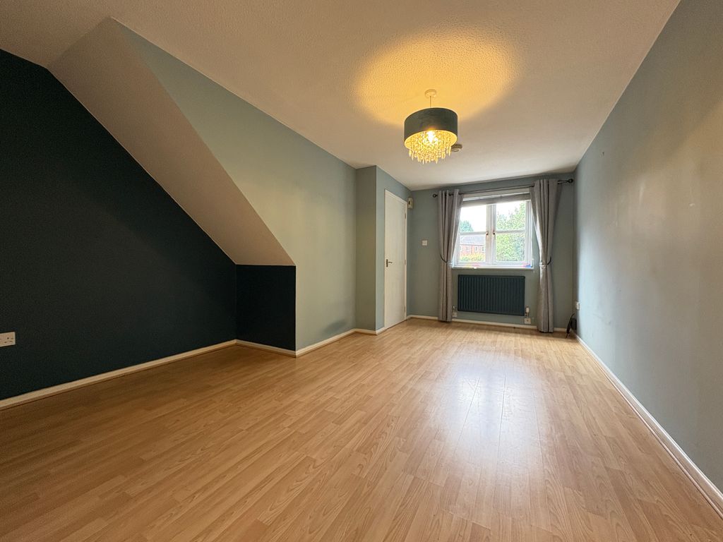 Property photo 3 of 11 Living Room Glastonbury