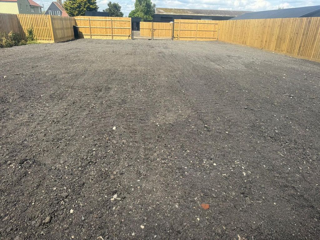 Property photo 2 of 2 Yard
