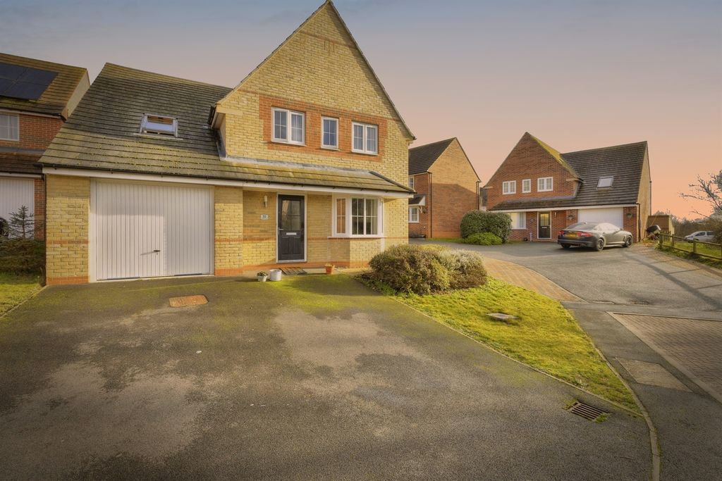 Property photo 1 of 18