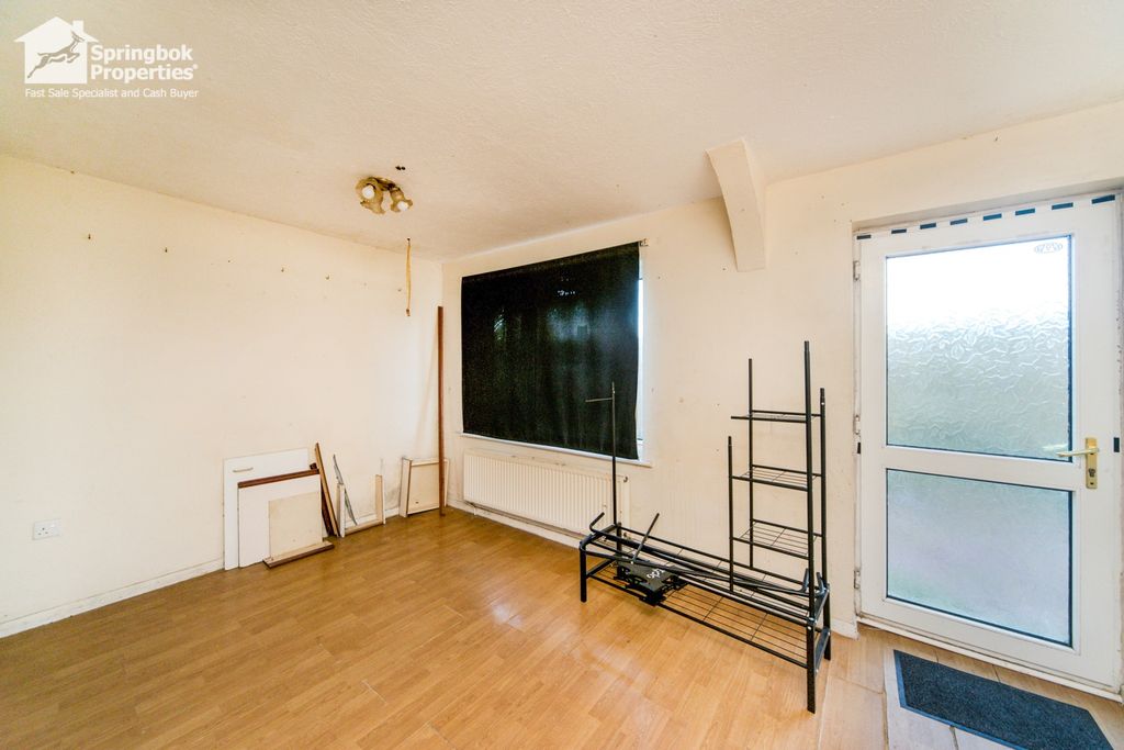 Property photo 3 of 16 Image 4