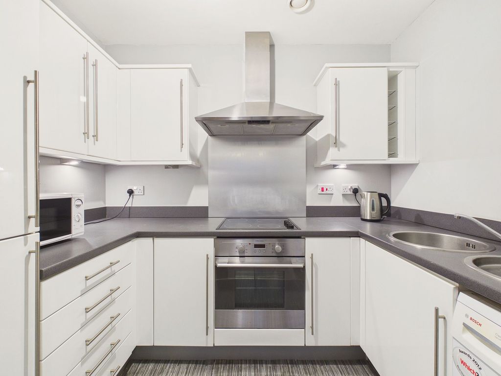 Property photo 3 of 7 Kitchen