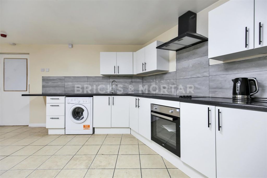 Property photo 2 of 13 Kitchen.Jpg