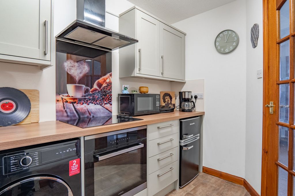 Additional image 14 of 2 bed flat for saleMurray Terrace, Inverness IV2