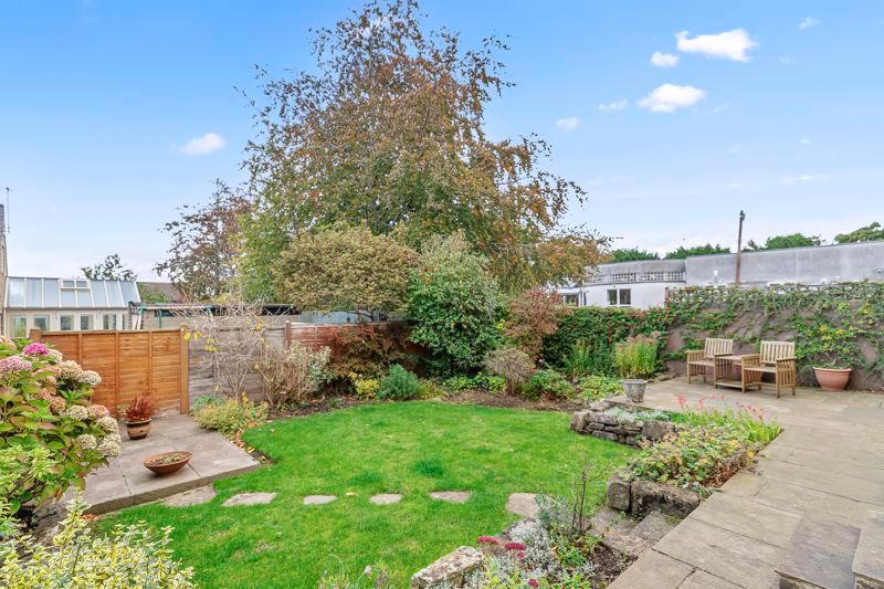 Property photo 3 of 25 Photo 2