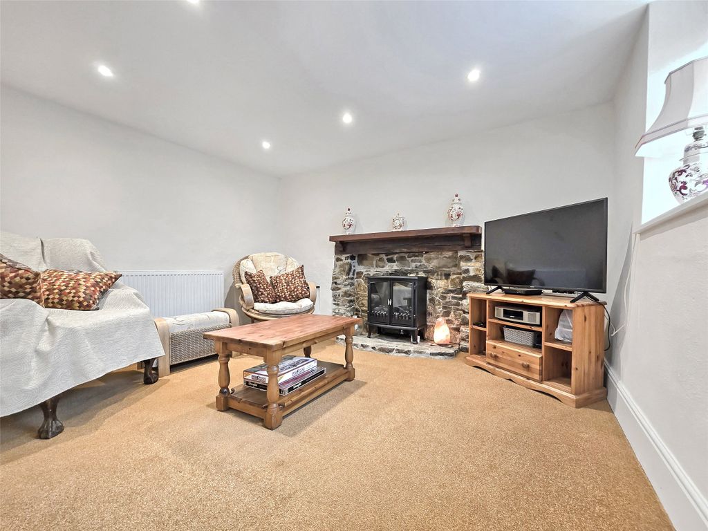 Property photo 3 of 22 3 - Picture No. 16