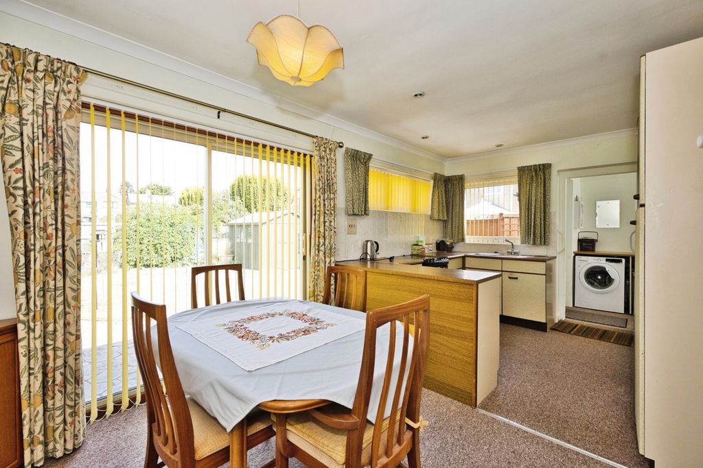Property photo 3 of 25 Pbox-Img.Jpg