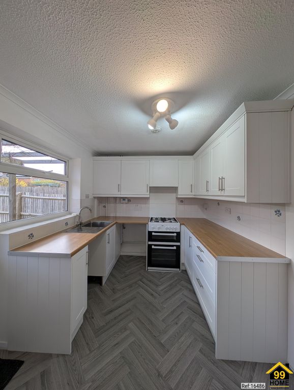 Property photo 3 of 11 Photo 2