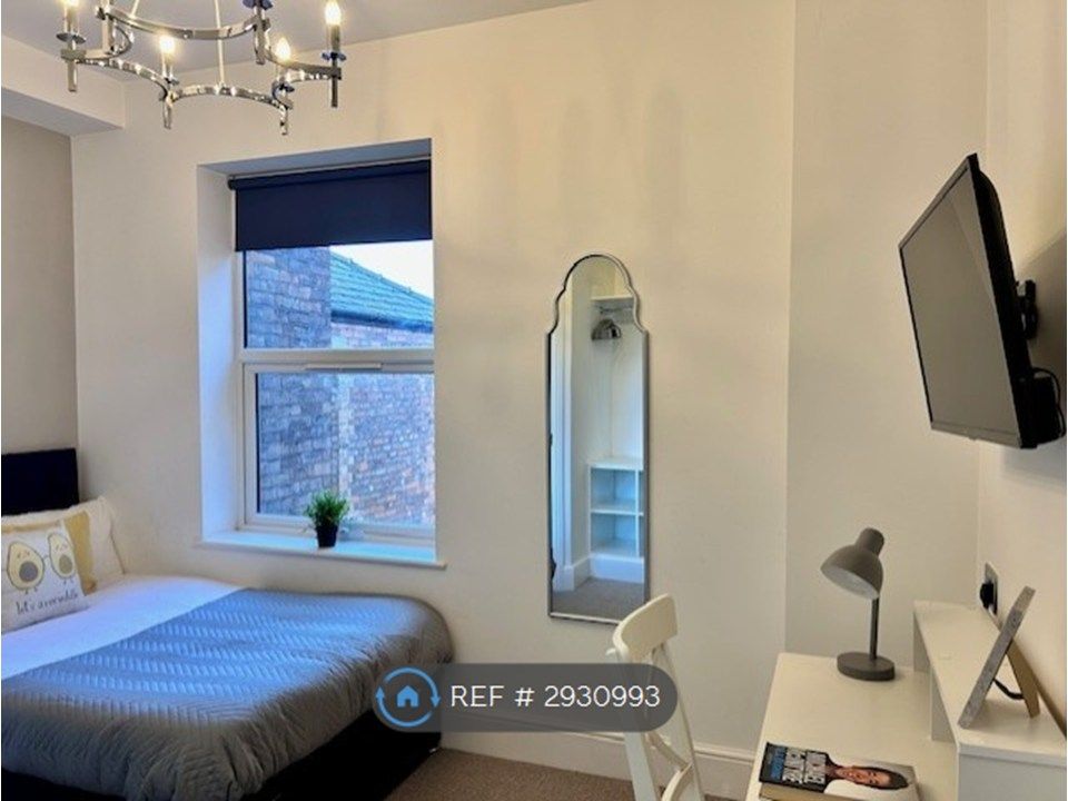 Property photo 2 of 11 Room 6