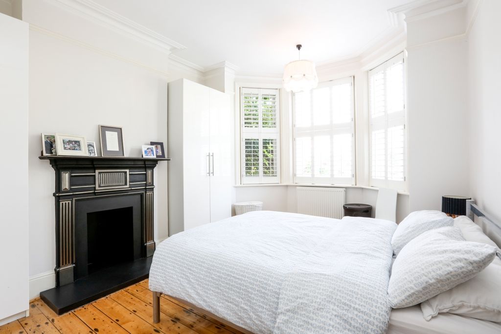 Property photo 3 of 11 Bedroom