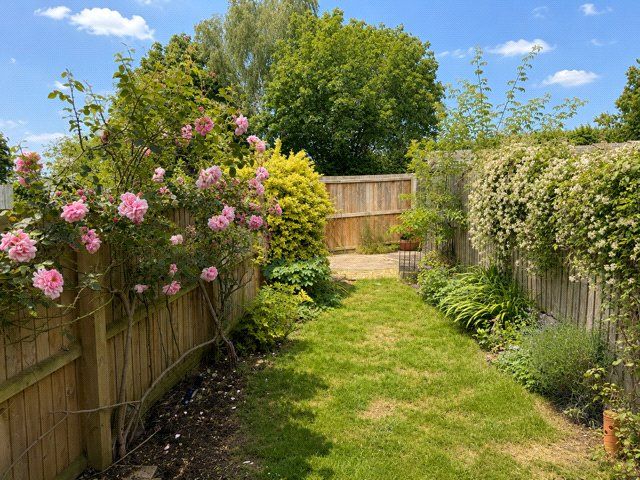 Property photo 2 of 12 Picture No. 39