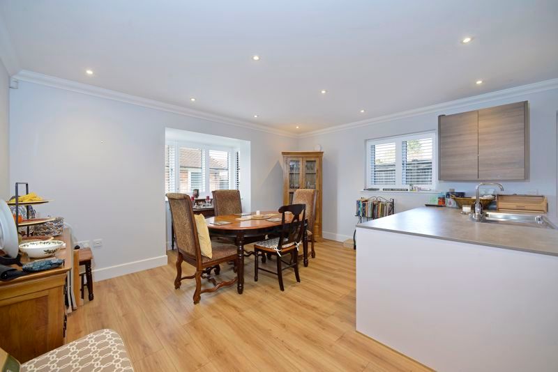 Property photo 2 of 17 Photo 11