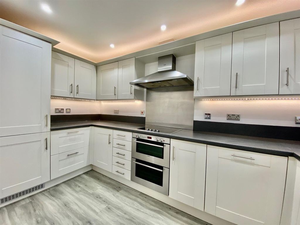 Property photo 2 of 9 6.Jpg