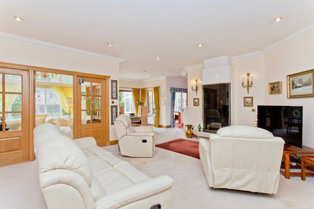 Property photo 3 of 13 Property Image 3
