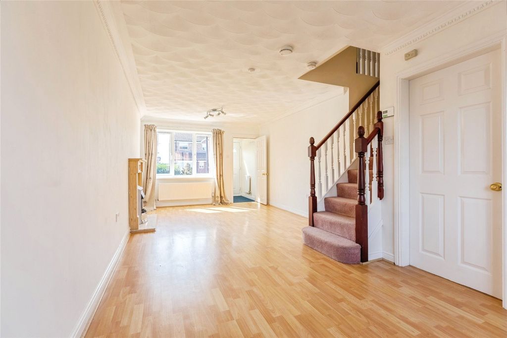 Property photo 2 of 16 Picture No. 02