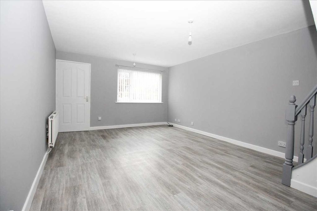 Property photo 3 of 8 Living Room