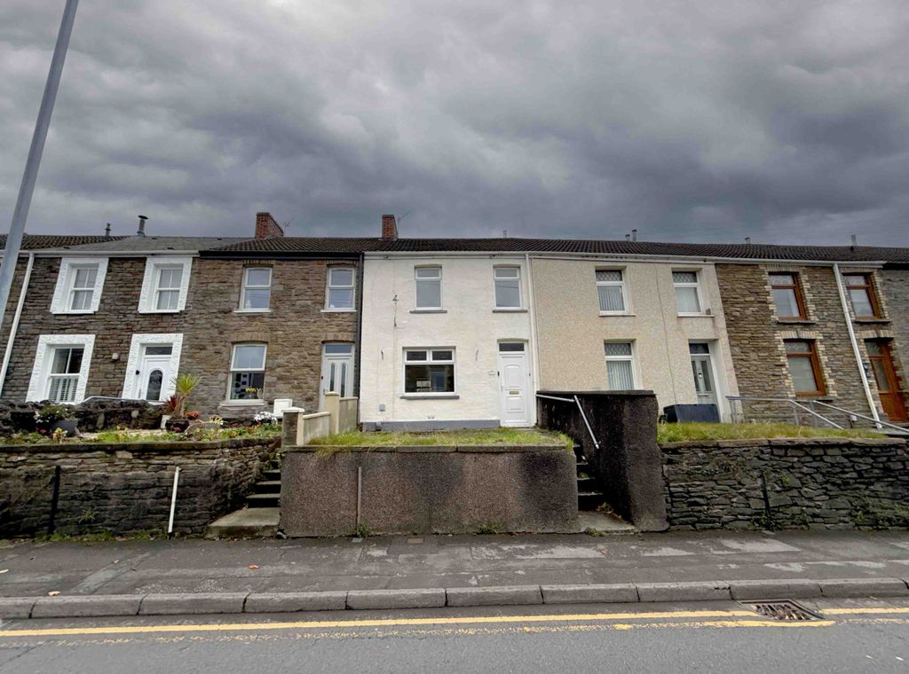 Property photo 1 of 15 3 Bed Terraced House To Rent Eastland Road, Neath Sa11