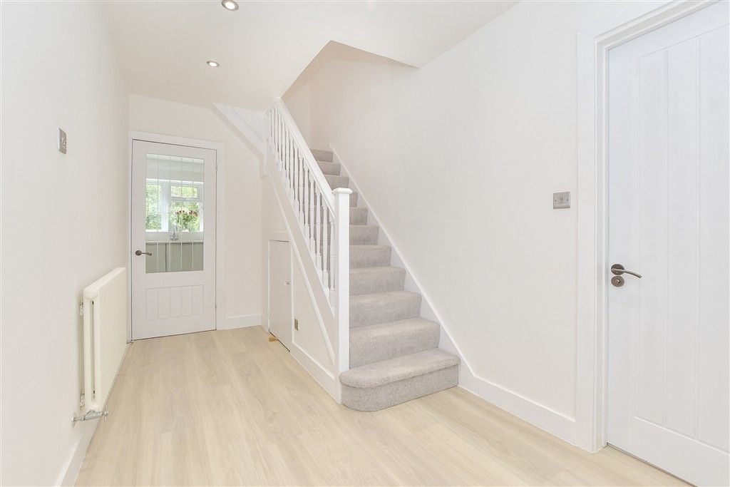 Property photo 1 of 18 Entrance Hall