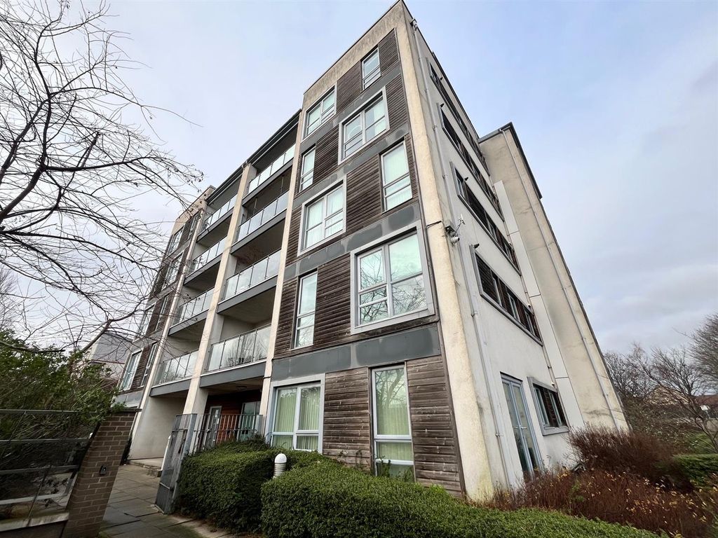 Property photo 3 of 11