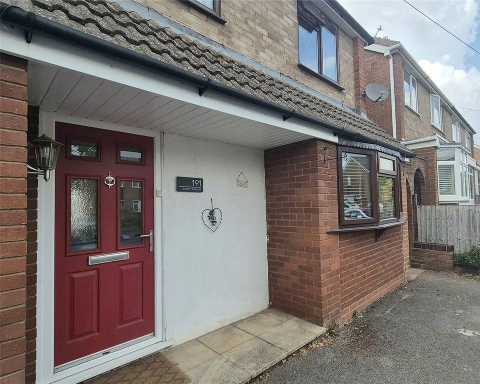 Property photo 2 of 32 Picture No. 18