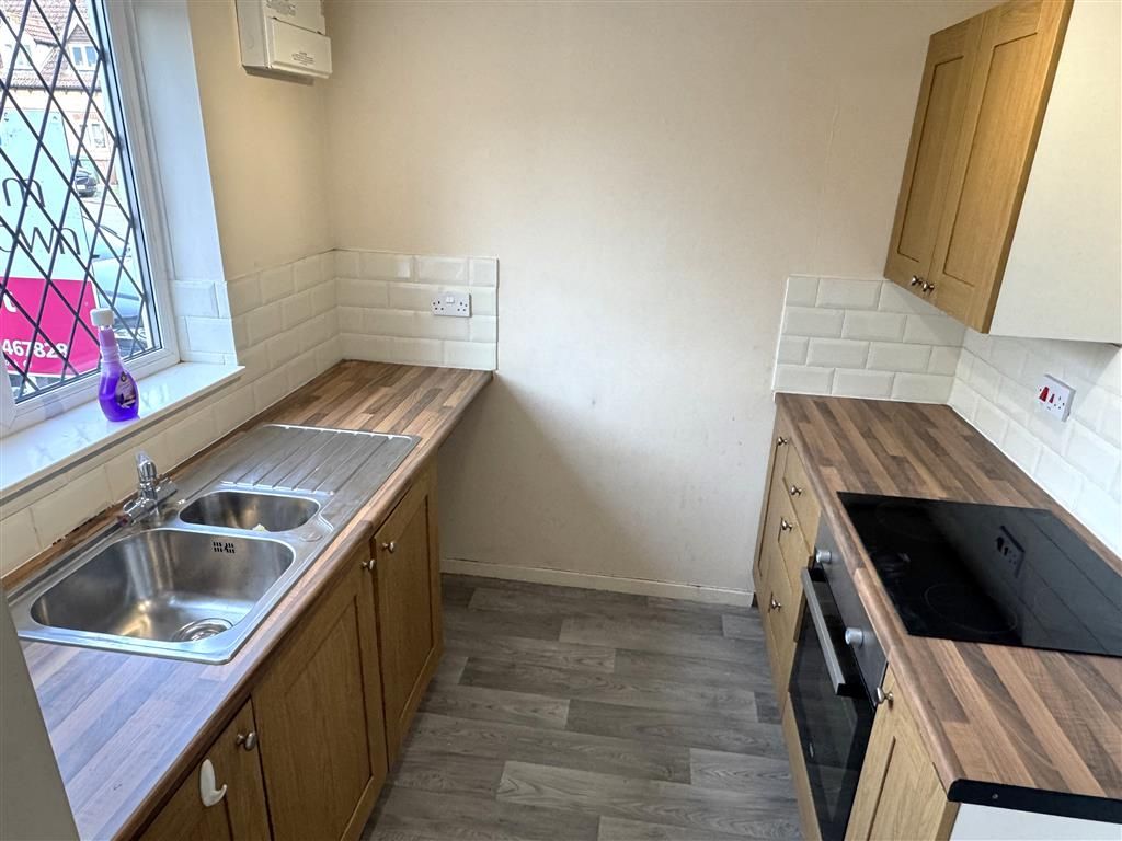 Property photo 3 of 5 Kitchen