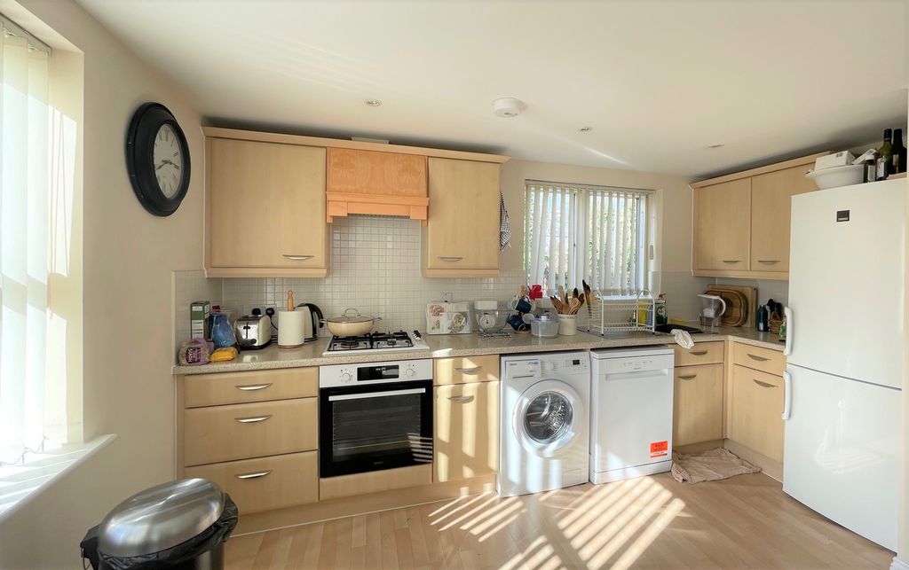 Property photo 2 of 11 Image
