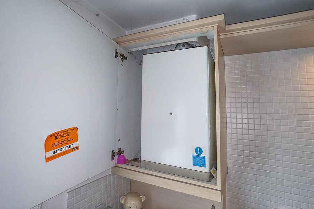 Additional image 13 of 2 bed flat for salePark Road, Ilkeston DE7