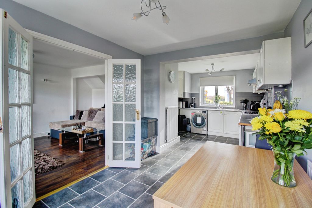 Property photo 2 of 15 Kitchen &amp; Lounge